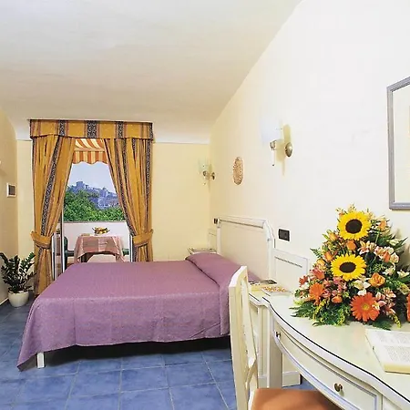 San Giovanni Terme 4* Ísquia